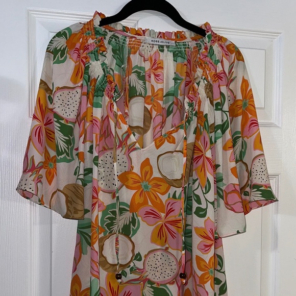 Rose & Olive 2XL Blouse – Short Sleeves, Bead Tie, Dragon Fruit & Flower Print - Picture 1 of 5